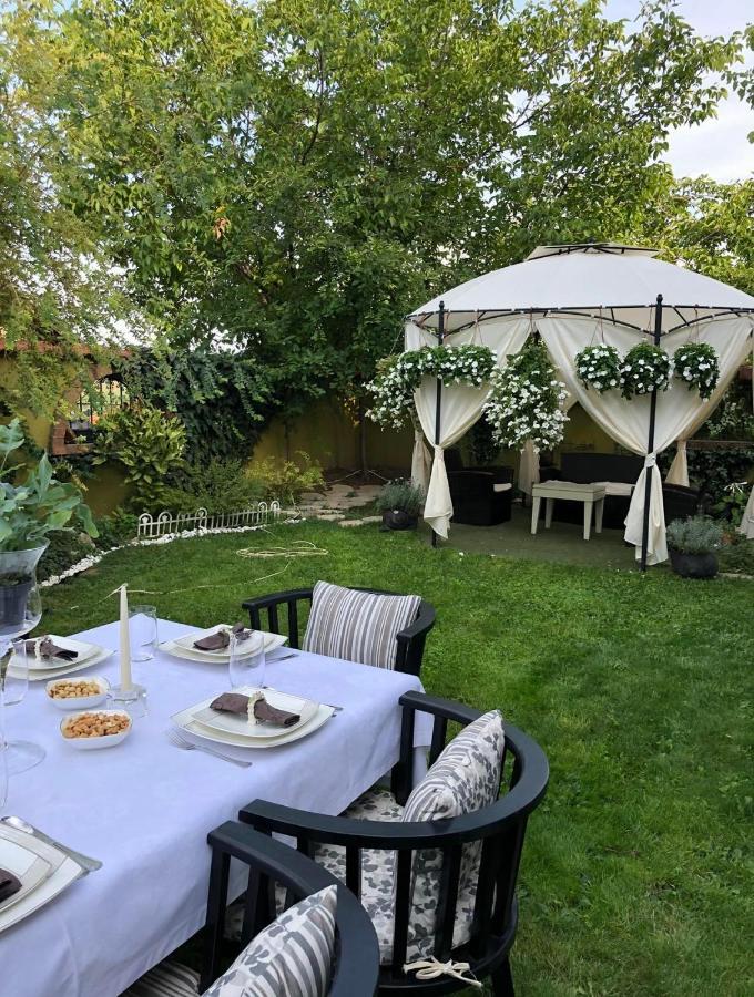 Lux Garden Home D Куманово Екстериор снимка